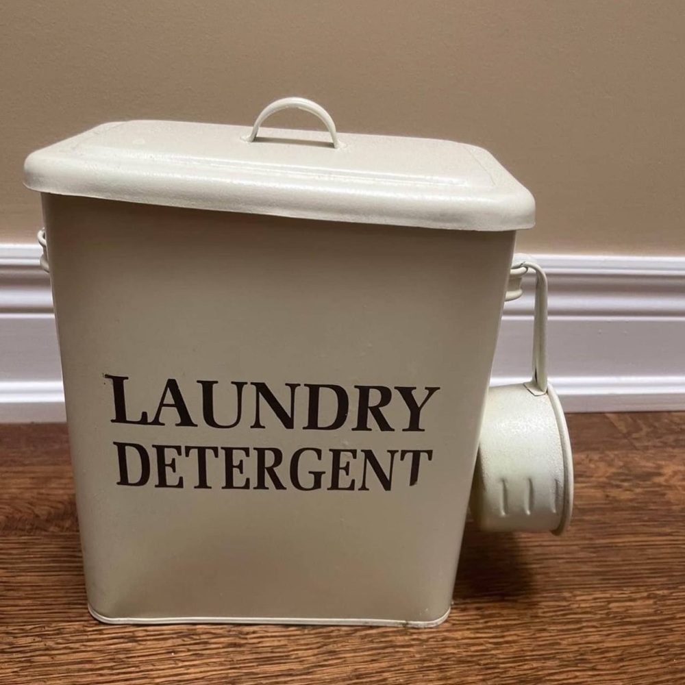 Vintage Style Laundry Detergent Container Scoop Powder Laundry Soap Tin Canister